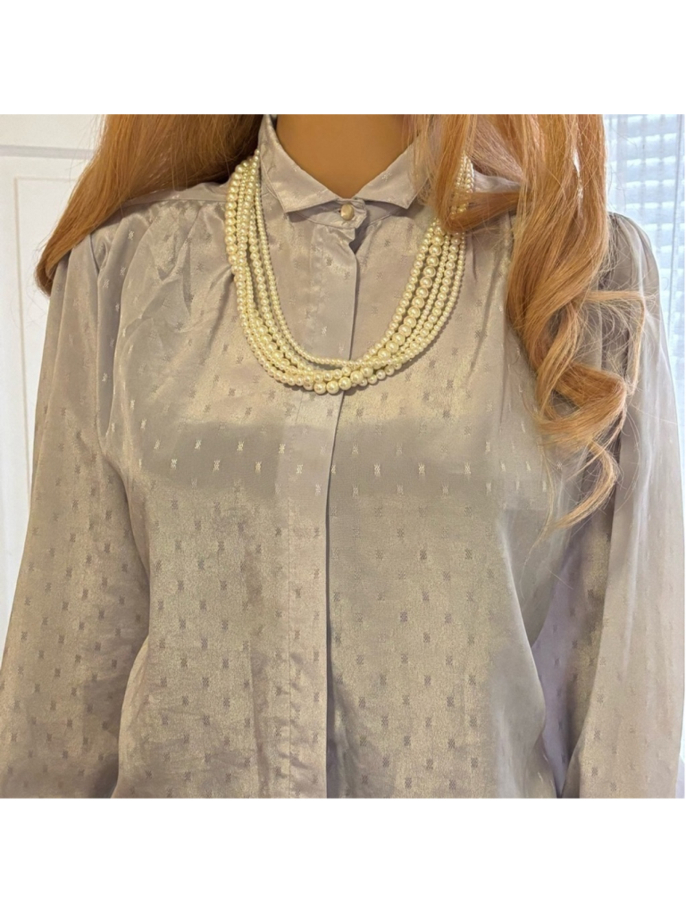 FEMININE DRESSY LIGHT GRAY WITH SHEEN BLOUSE AND IRIDESCENT WHITE BUTTONS SIZE 6